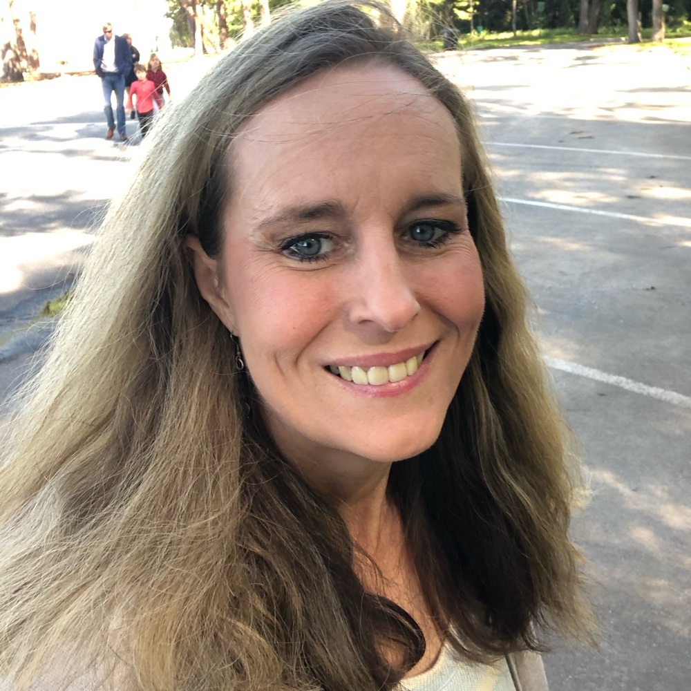 Meet your Posher, Jennifer